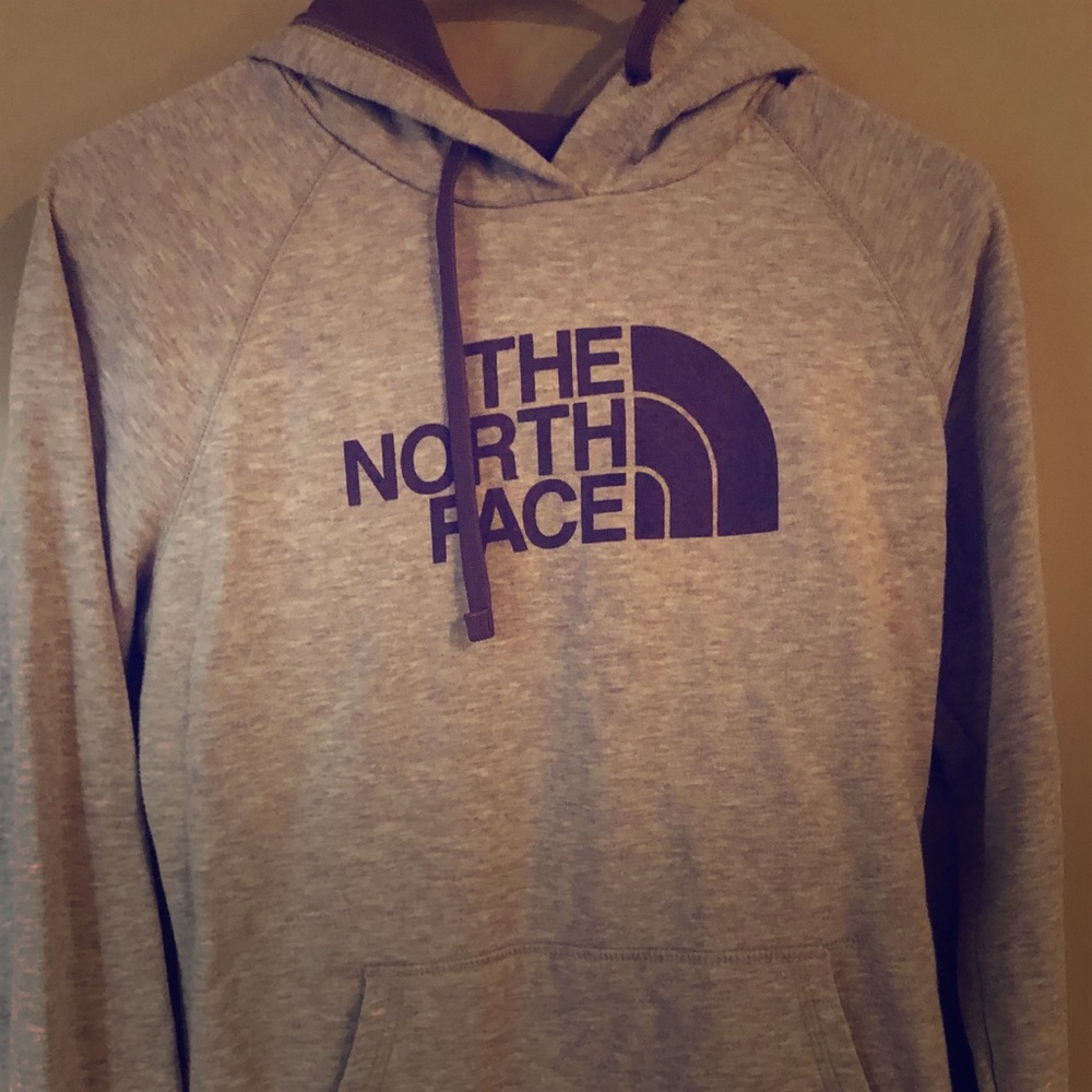 Women’s North face hoodie